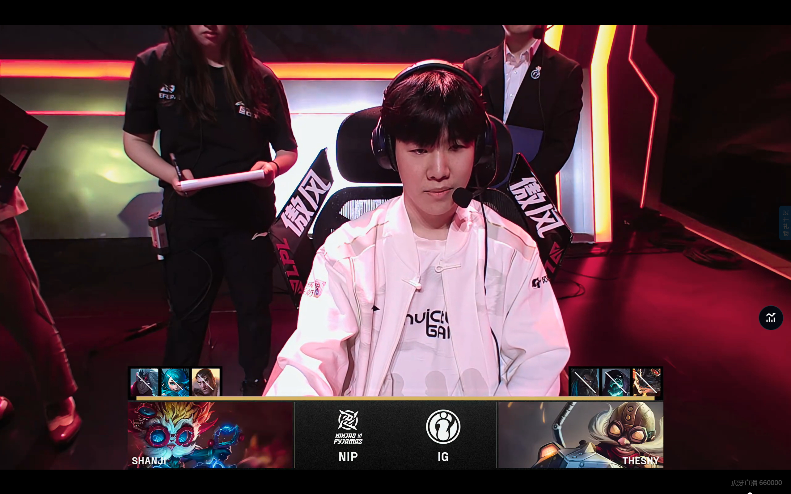 AYX-Scout意外战胜DWG，比赛局势复杂引爆全场！