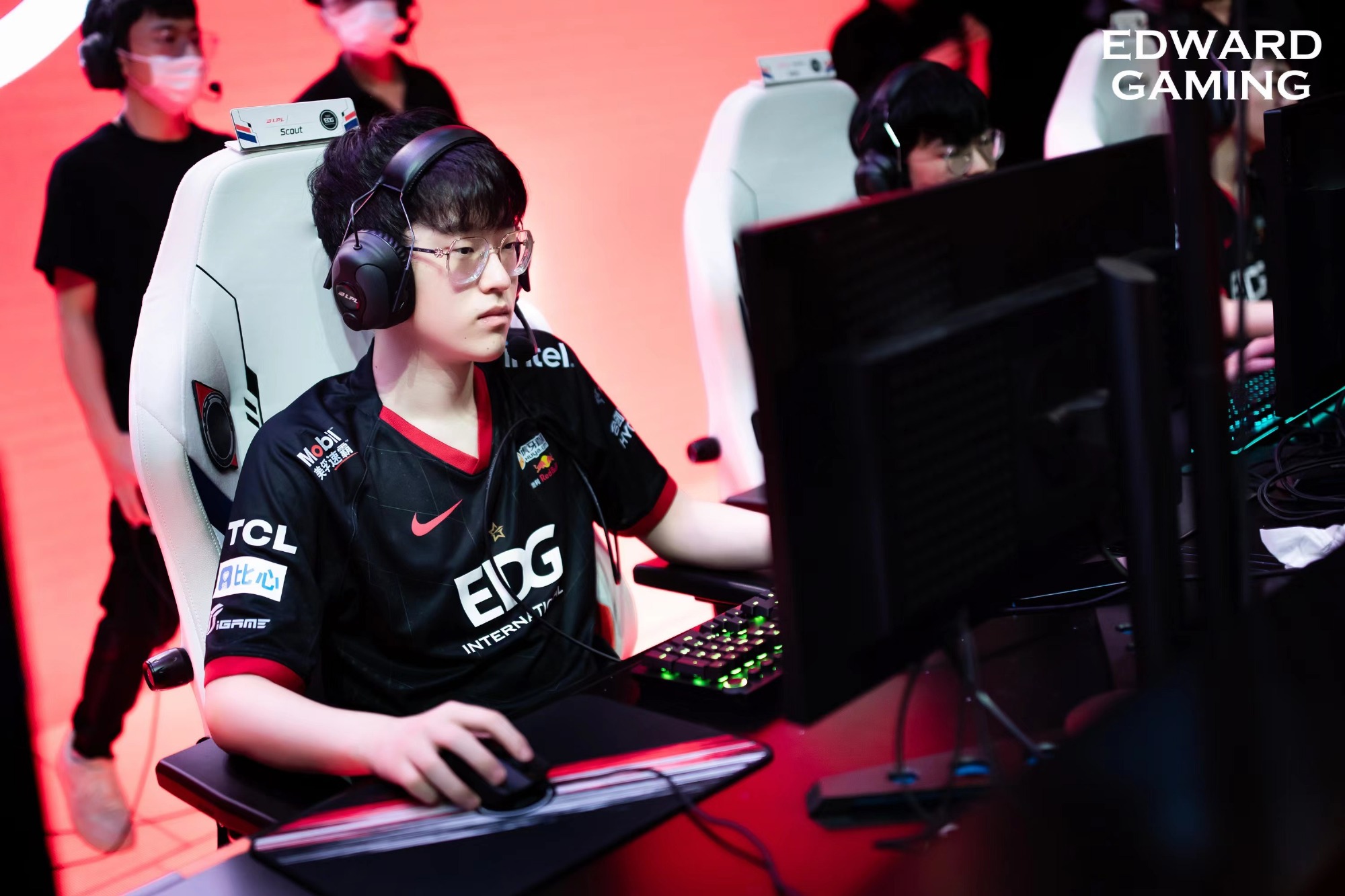 爱游戏-包含Scout关键节点逆转，SKT带队取胜！的词条