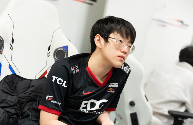 AYX-包含Ming爆冷击败MAD，战术调整引爆全场！的词条